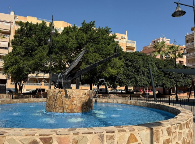 Resale - Apartment - Torrevieja - Playa De Los Locos