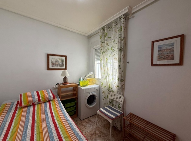Resale - Apartment - Torrevieja - Playa De Los Locos