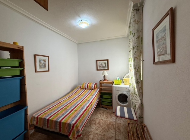 Resale - Apartment - Torrevieja - Playa De Los Locos