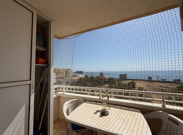 Resale - Apartment - Torrevieja - Playa De Los Locos