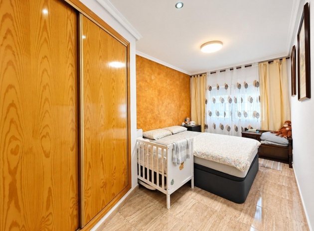 Resale - Apartment - Pilar de la Horadada - Pilar de la Horadada Centro