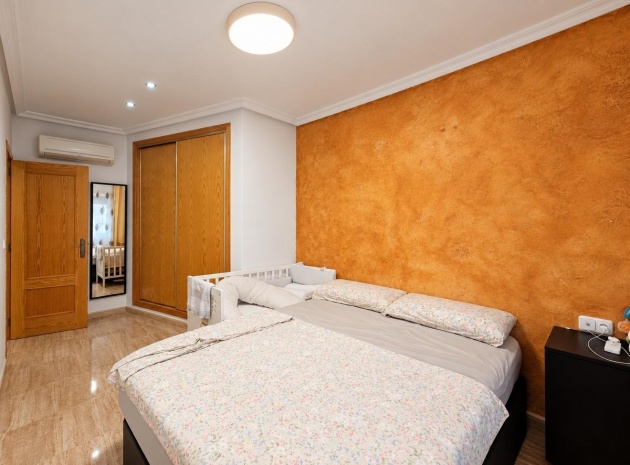 Resale - Apartment - Pilar de la Horadada - Pilar de la Horadada Centro