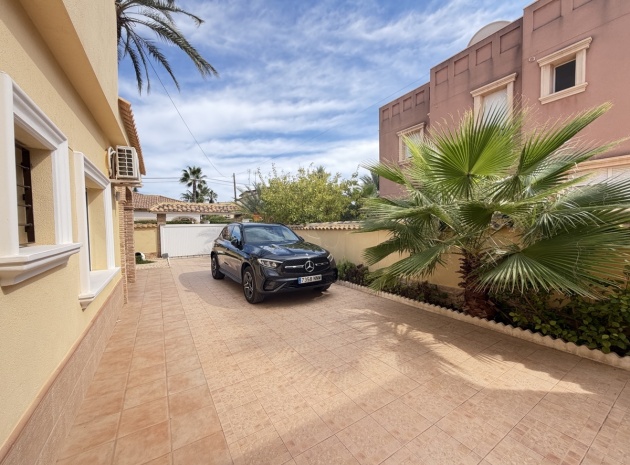 Revente - Villa - Cabo Roig