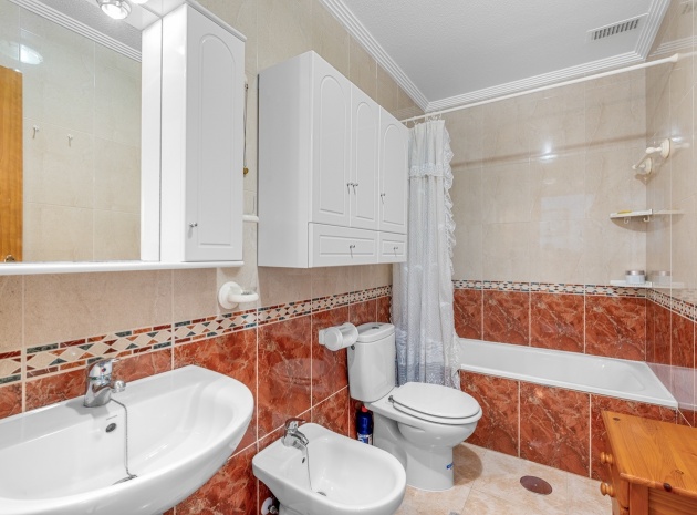 Resale - Apartment - Torrevieja