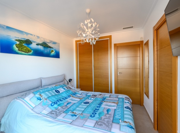 Resale - Apartment - Punta Prima - vista azul