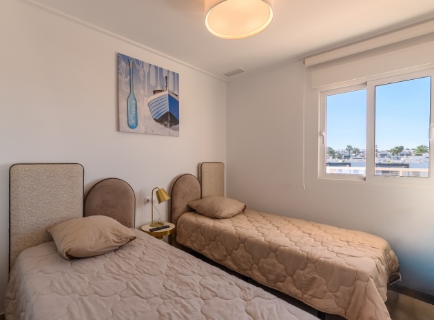 Resale - Apartment - Punta Prima - vista azul