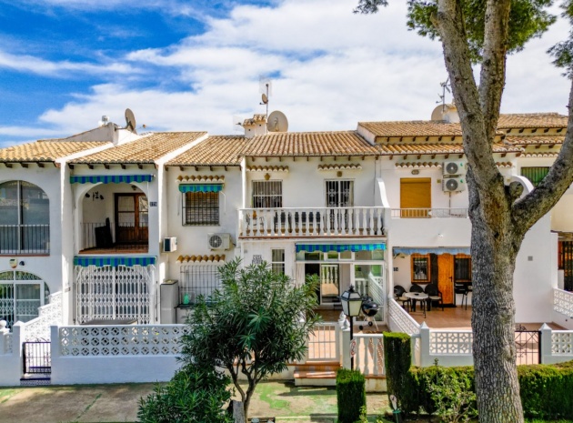 Resale - Townhouse - Los Balcones - lago jardin