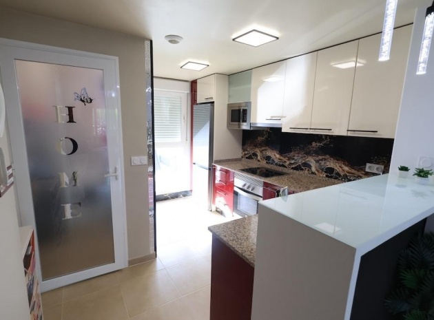 Resale - Apartment - Villamartin - La Fuente