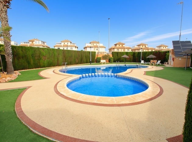 Återförsäljning - Villa - Cabo Roig - Lomas de Cabo Roig