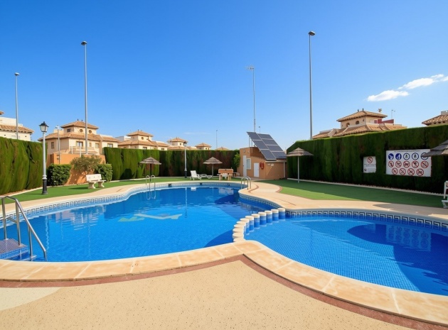 Återförsäljning - Villa - Cabo Roig - Lomas de Cabo Roig