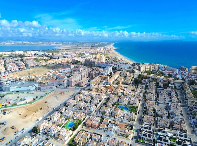 Resale - Apartment - La Mata