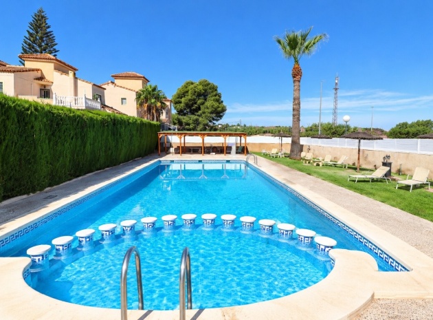 Resale - Villa - Algorfa - montebello