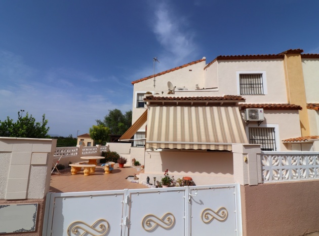 Resale - Villa - Algorfa - montebello