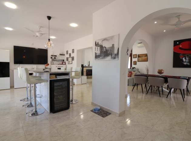Resale - Villa - Daya Vieja - Daya Vieja - Country