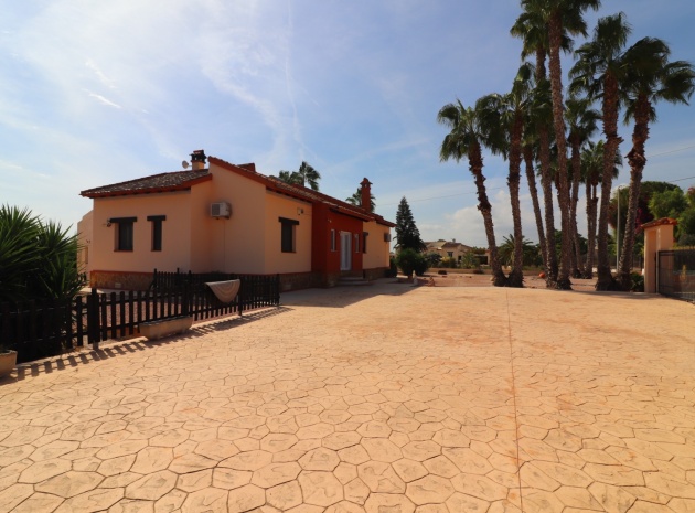 Resale - Villa - Daya Vieja - Daya Vieja - Country
