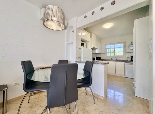Resale - Townhouse - Villamartin - rioja