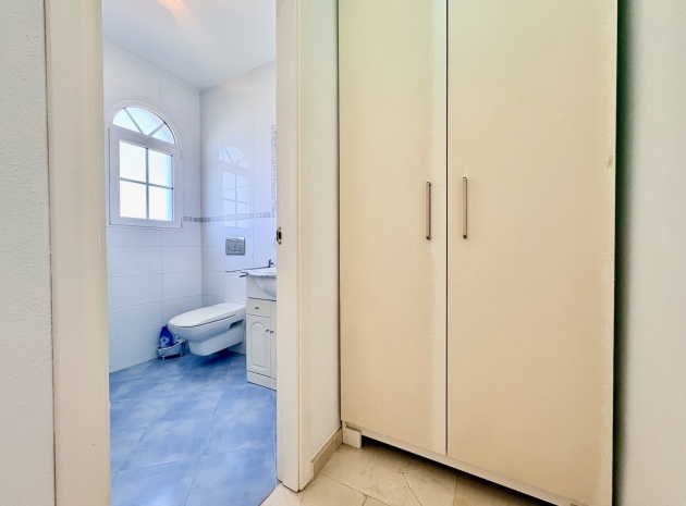 Resale - Townhouse - Villamartin - rioja