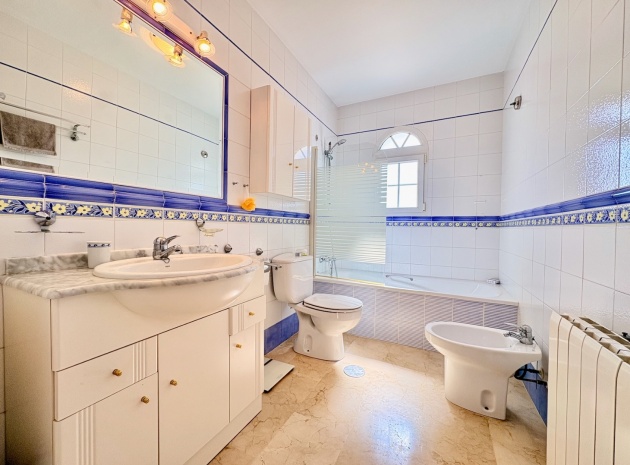 Resale - Townhouse - Villamartin - rioja