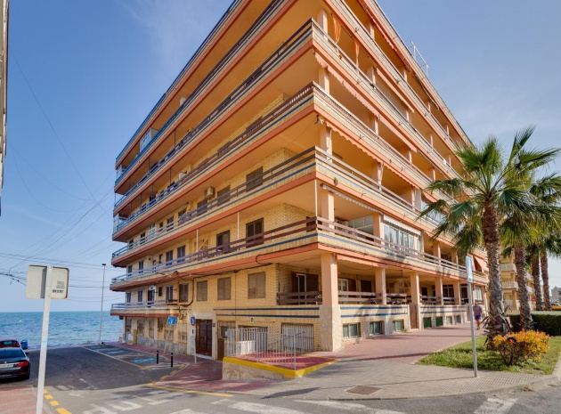 Återförsäljning - Lägenhet - Torrevieja - Playa de los Naufragos