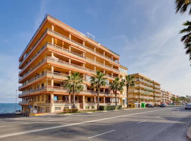 Återförsäljning - Lägenhet - Torrevieja - Playa de los Naufragos