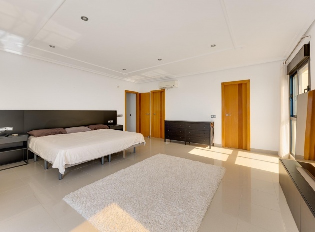Resale - Apartment - Torrevieja - la veleta