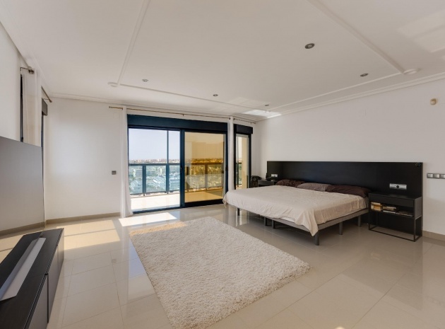 Resale - Apartment - Torrevieja - la veleta