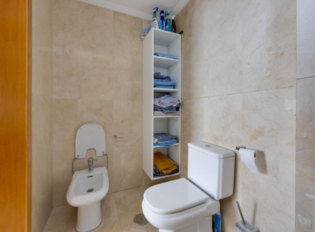 Resale - Apartment - Torrevieja - la veleta