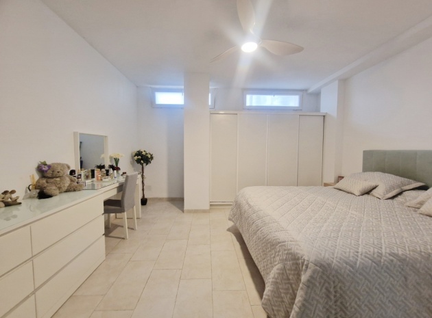 Resale - Apartment - Guardamar del Segura