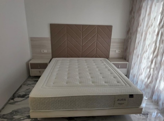 Resale - Villa - Torrevieja - Torrevieja Centro