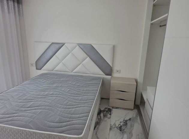 Resale - Villa - Torrevieja - Torrevieja Centro