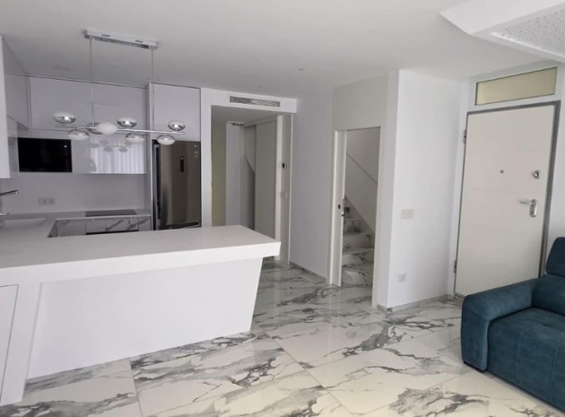 Resale - Villa - Torrevieja - Torrevieja Centro