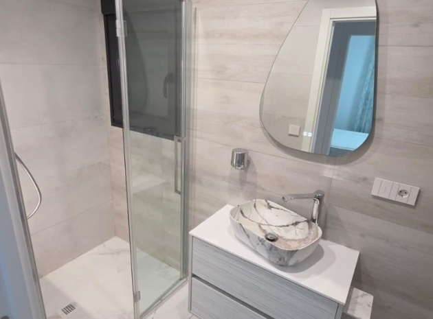 Resale - Villa - Torrevieja - Torrevieja Centro