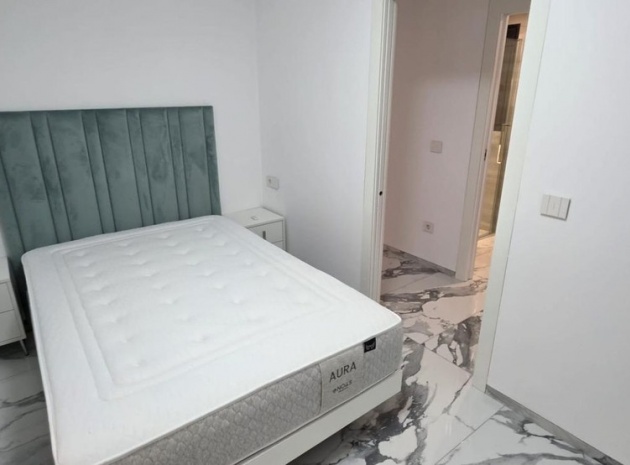 Resale - Villa - Torrevieja - Torrevieja Centro