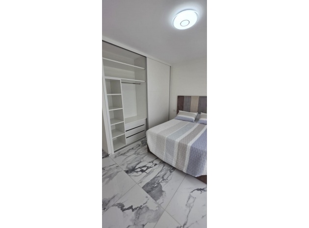 Resale - Villa - Torrevieja - Torrevieja Centro