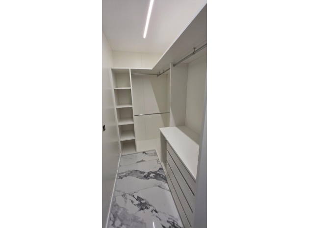 Resale - Villa - Torrevieja - Torrevieja Centro