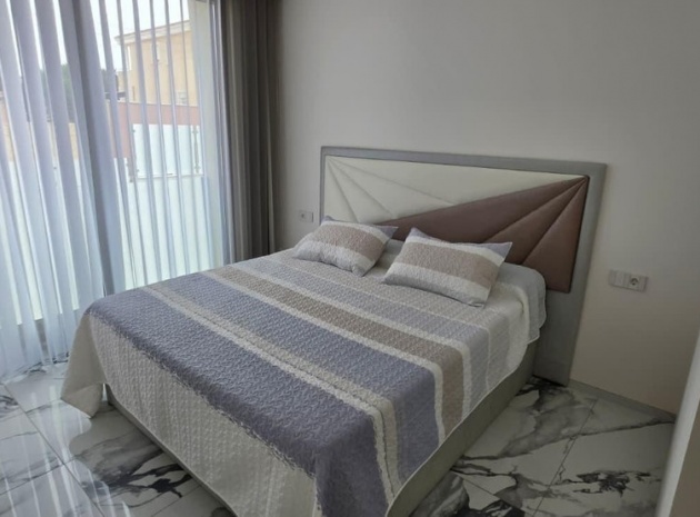 Resale - Villa - Torrevieja - Torrevieja Centro