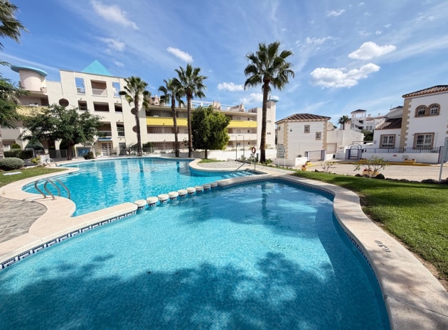 Resale - Apartment - Orihuela - Villamartin