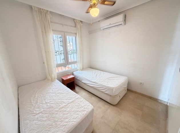 Resale - Apartment - Orihuela - Villamartin