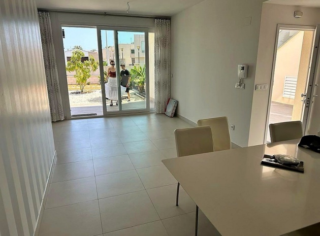 Resale - Apartment - Torrevieja - Torrevieja Centro