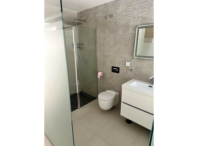 Resale - Apartment - Torrevieja - Torrevieja Centro