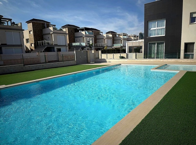 Resale - Apartment - Torrevieja - Torrevieja Centro