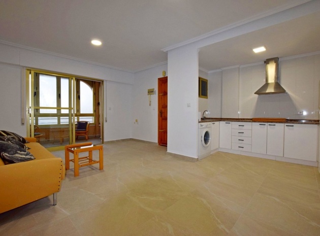 Wiederverkauf - Wohnung - Torrevieja - Playa De La Mata