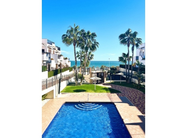 Resale - Apartment - Torrevieja - Playa De La Mata