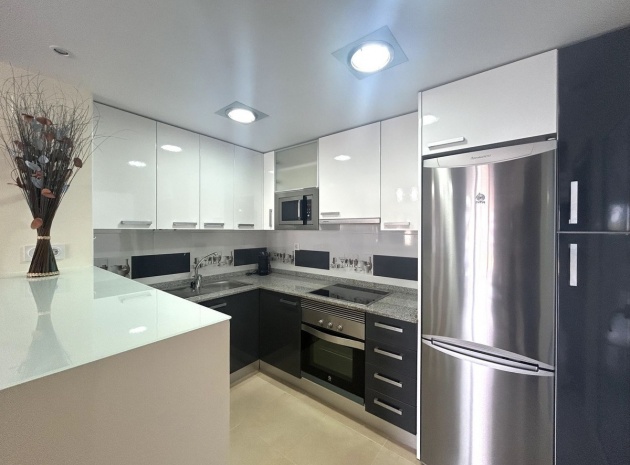 Resale - Apartment - Torrevieja - Playa De La Mata