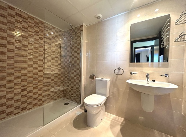 Resale - Apartment - Torrevieja - Playa De La Mata