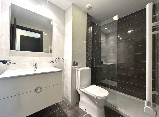 Resale - Apartment - Torrevieja - Playa De La Mata