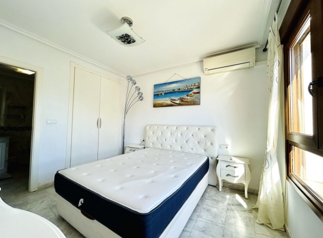 Resale - Apartment - Villamartin - Costa Blanca South