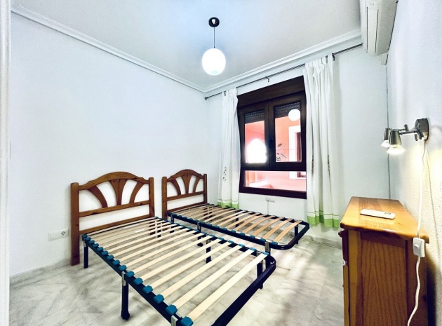 Resale - Apartment - Villamartin - Costa Blanca South