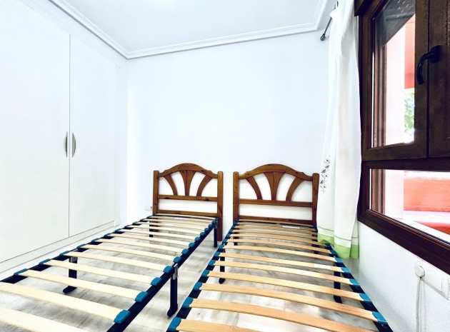 Resale - Apartment - Villamartin - Costa Blanca South