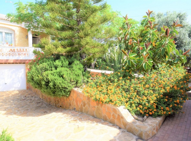 Resale - Villa - Torrevieja - Aguas Nuevas